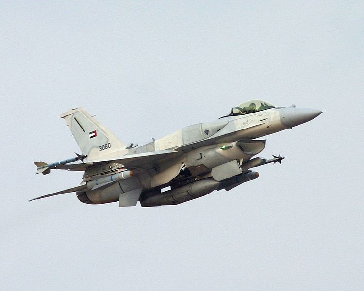 Qatar acusa a los aviones de los Emiratos Árabes Unidos de violar su espacio aéreo.